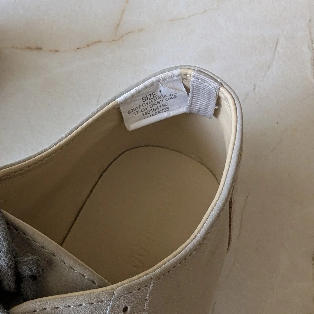 Gymboree | Suede Wingtip Oxfords in Light Beige/Gray